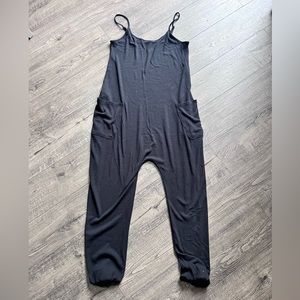 Forever 21 jumpsuit size M
